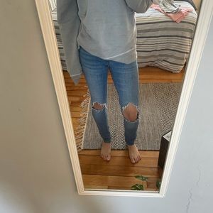 Levi’s 721 High Waist Ripped Knee Jeans